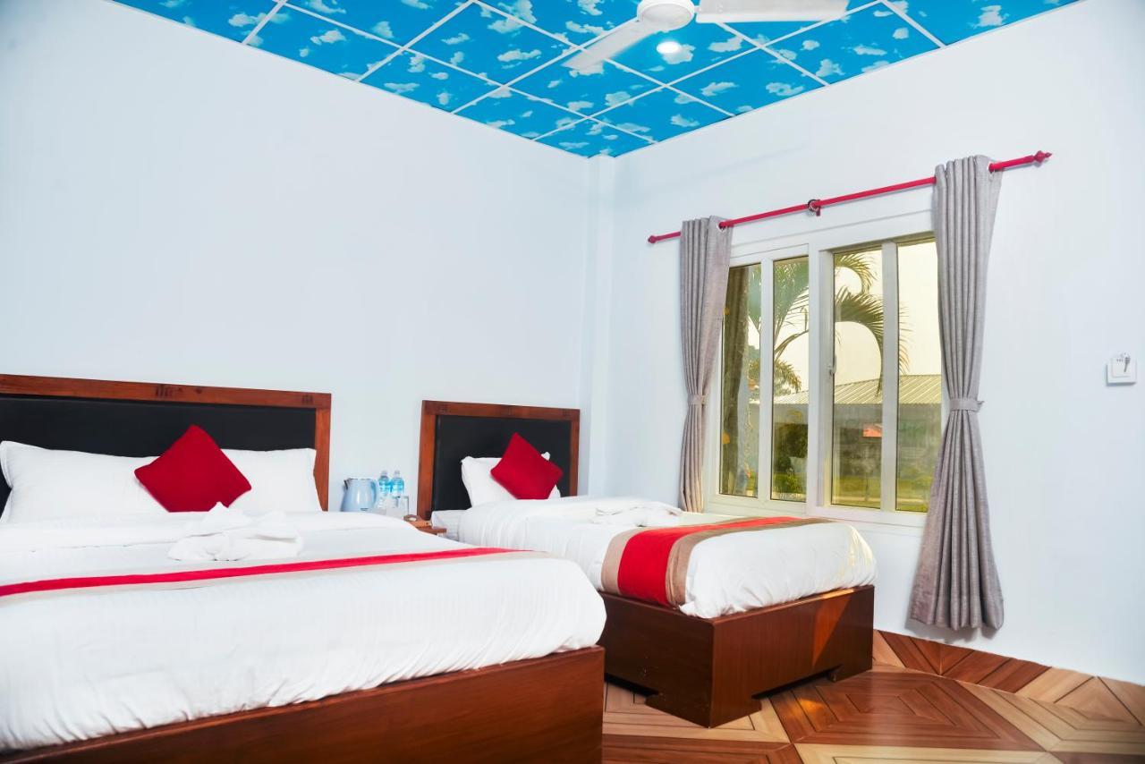 Hotel Greenland Safari Саураха Экстерьер фото